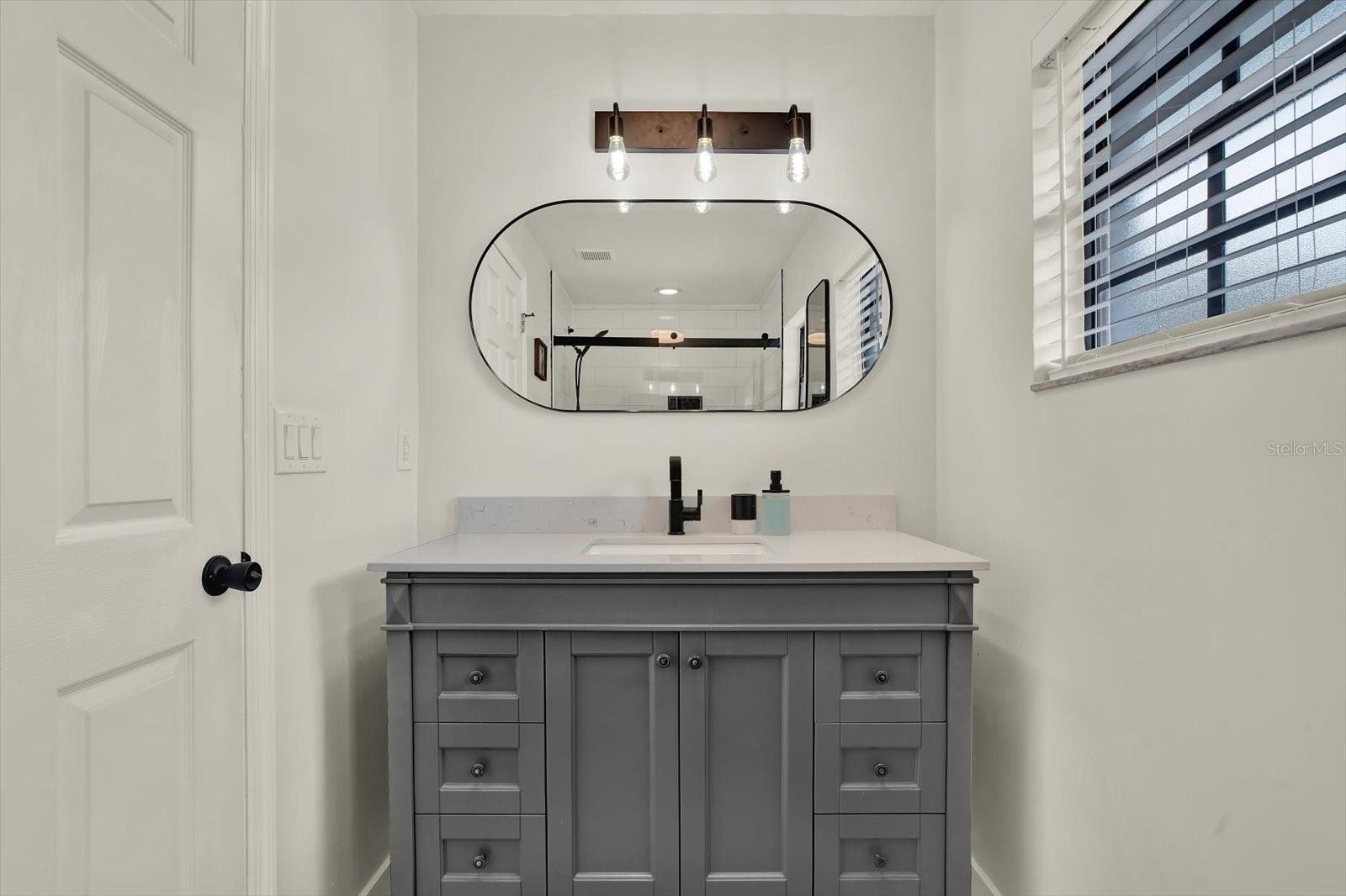 Image 16 of 29 For 1002 Oakridge Manor Drive