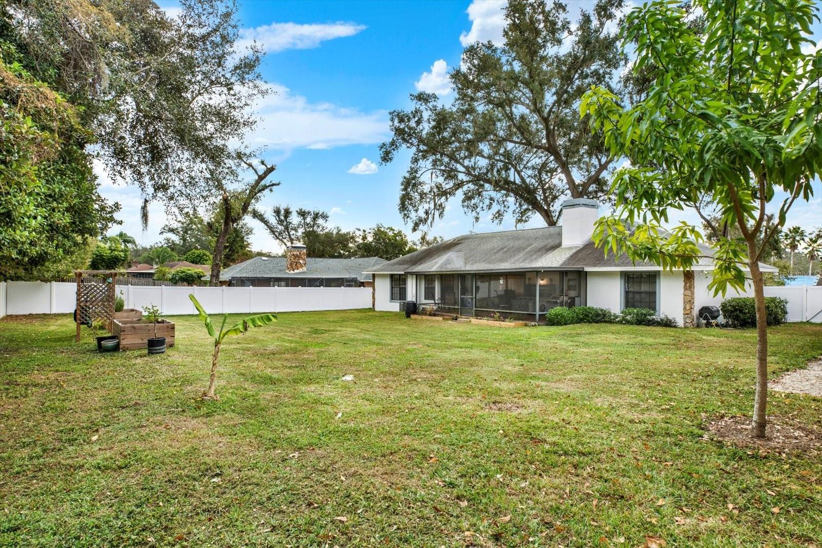 Image 26 of 29 For 1002 Oakridge Manor Drive