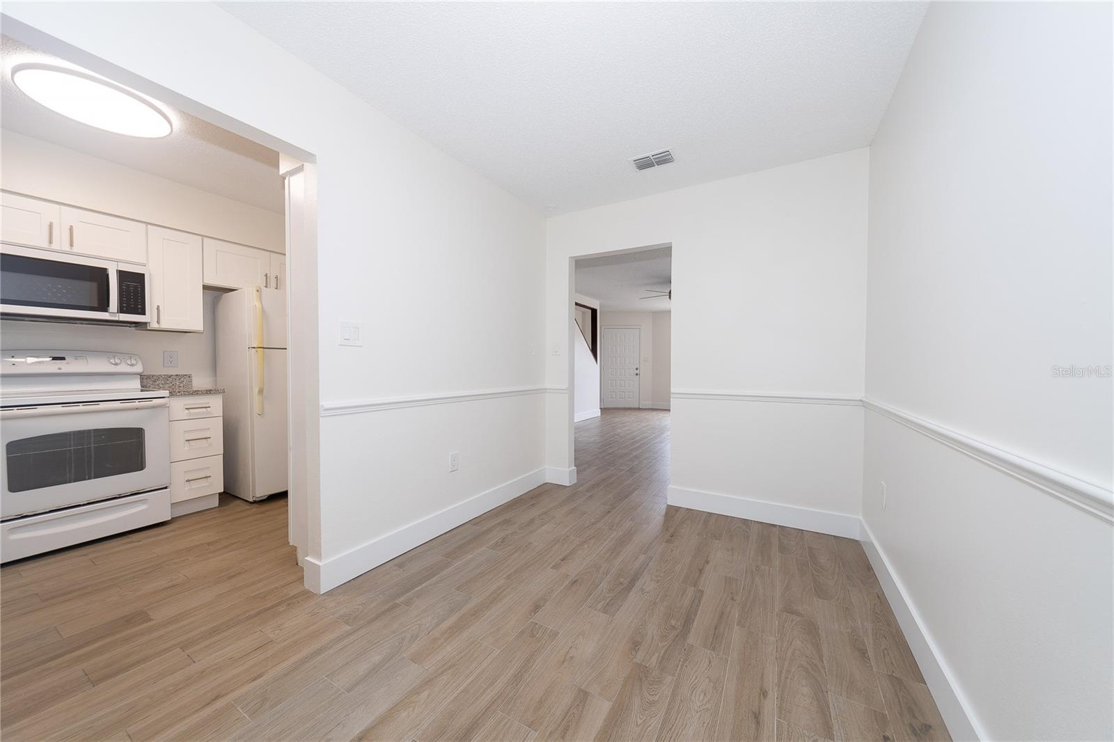 Image 10 of 29 For 8557 Pilgrim Court