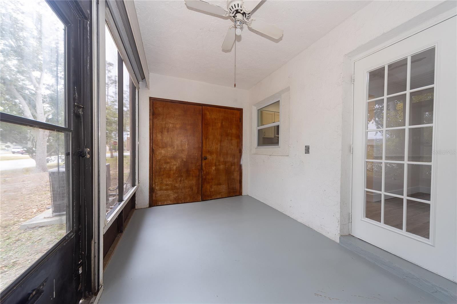 Image 13 of 29 For 8557 Pilgrim Court