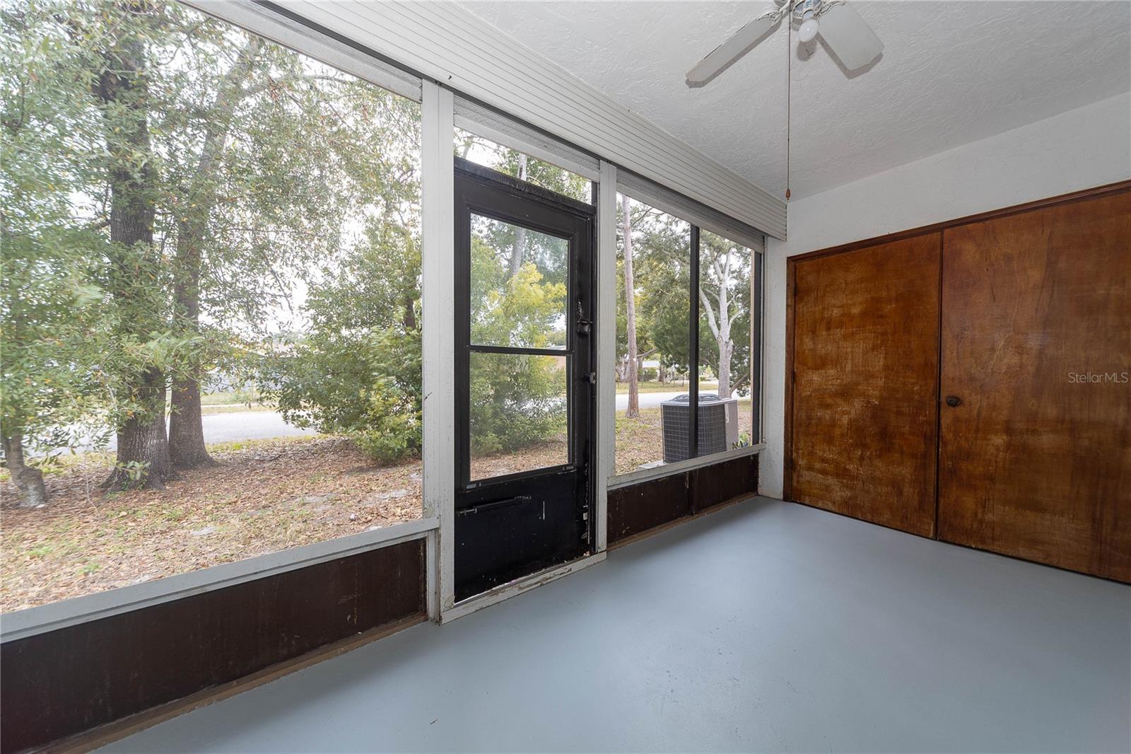 Image 15 of 29 For 8557 Pilgrim Court