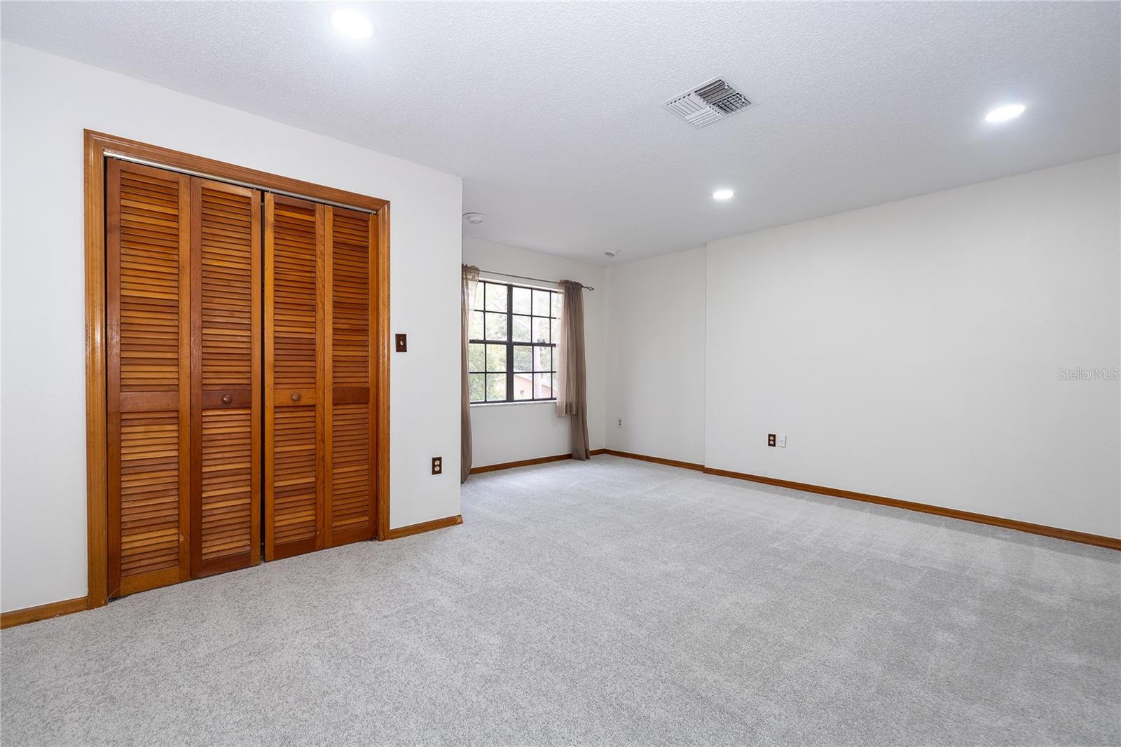 Image 26 of 29 For 8557 Pilgrim Court