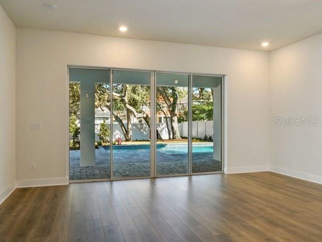 Image 12 of 13 For 1104 Ohio Avenue