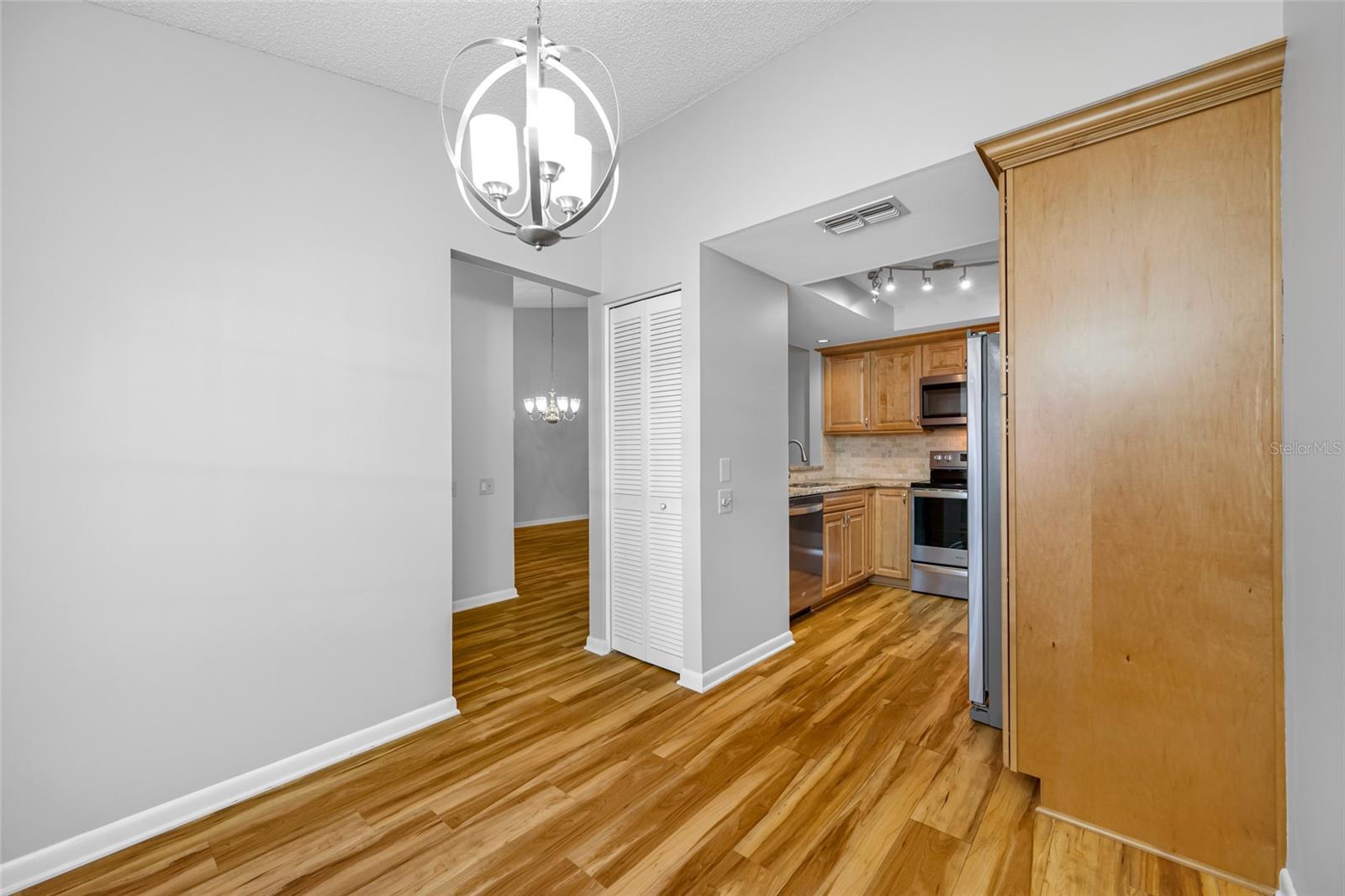 Image 16 of 67 For 2726 Featherstone Drive