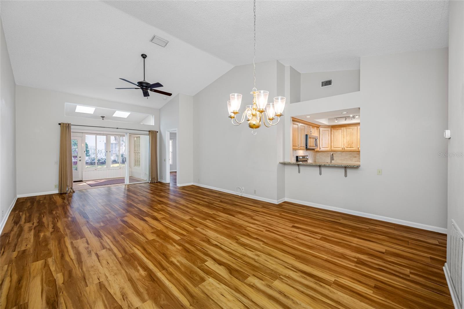 Image 22 of 67 For 2726 Featherstone Drive