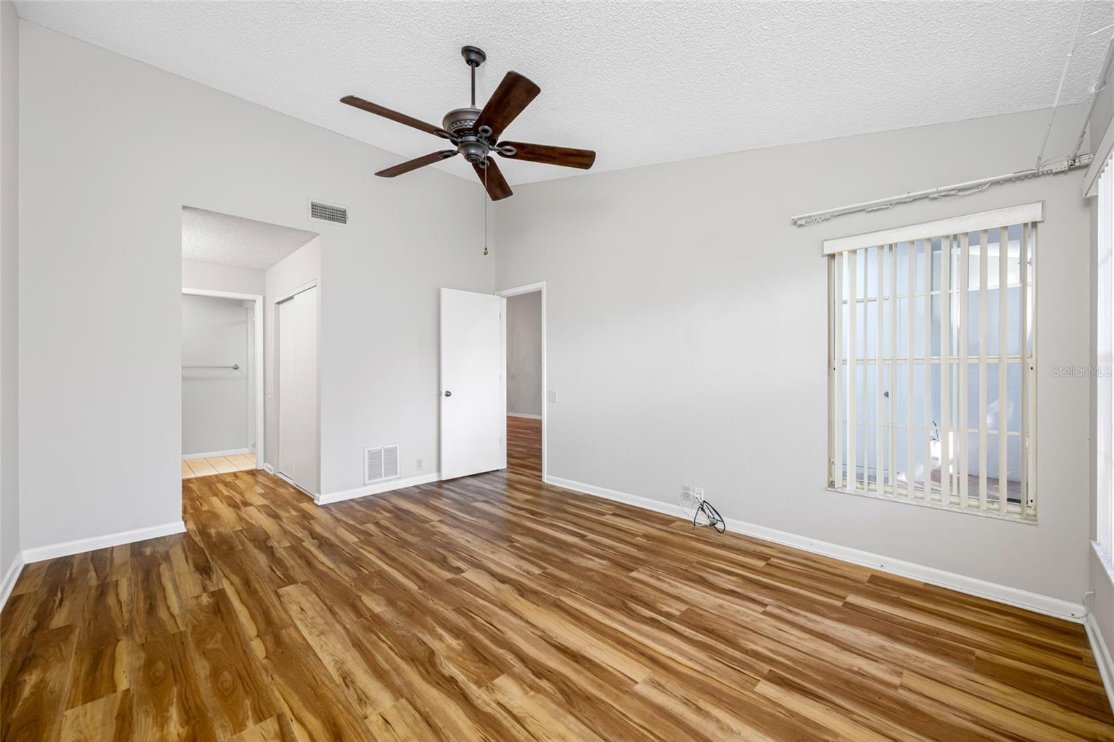 Image 29 of 67 For 2726 Featherstone Drive