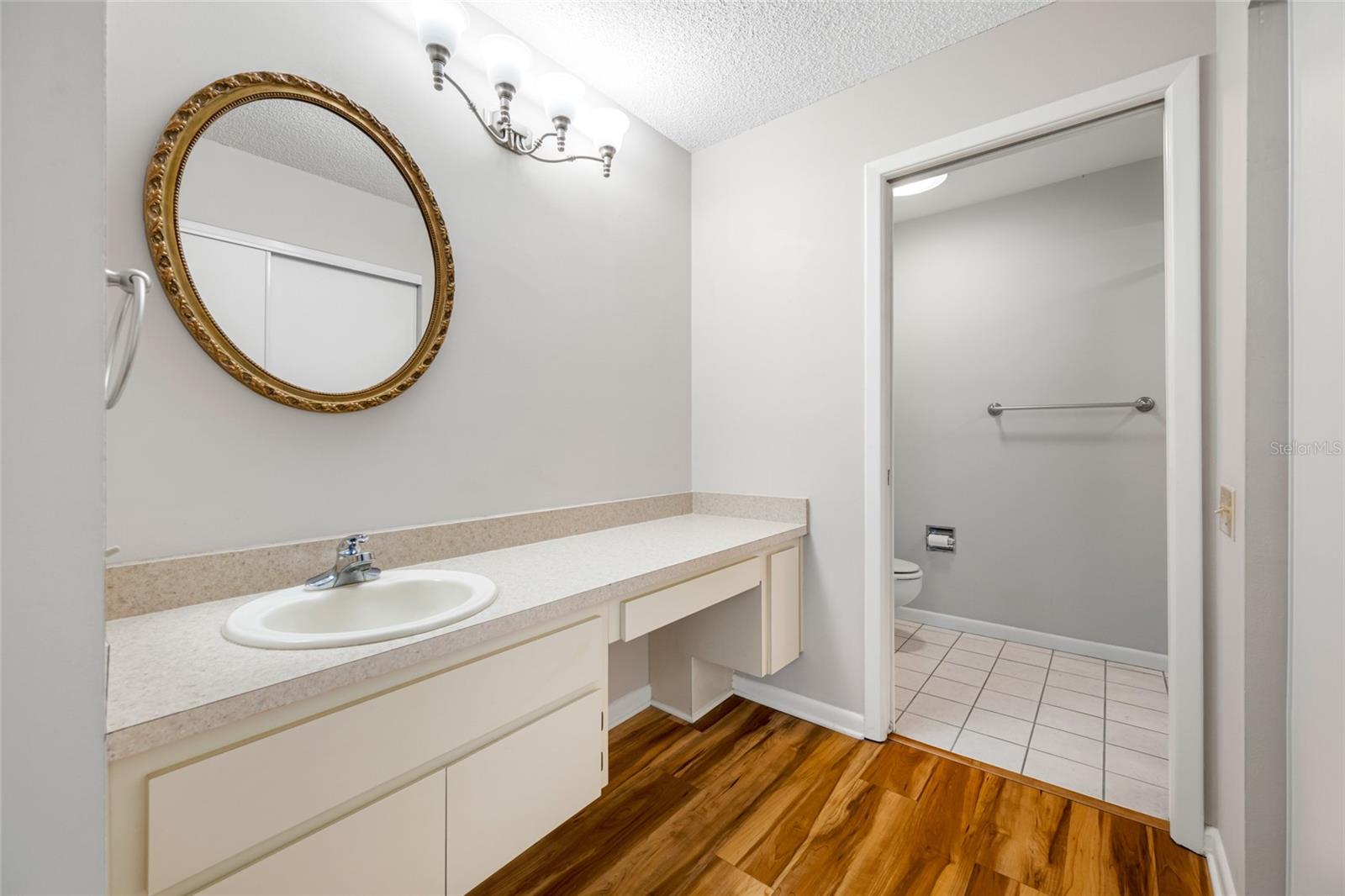 Image 31 of 67 For 2726 Featherstone Drive