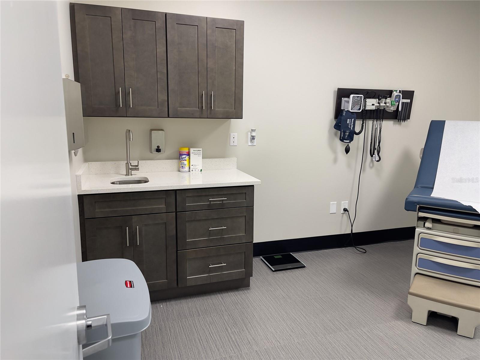 Image 8 of 11 For 31201 Us Highway 19 N 3