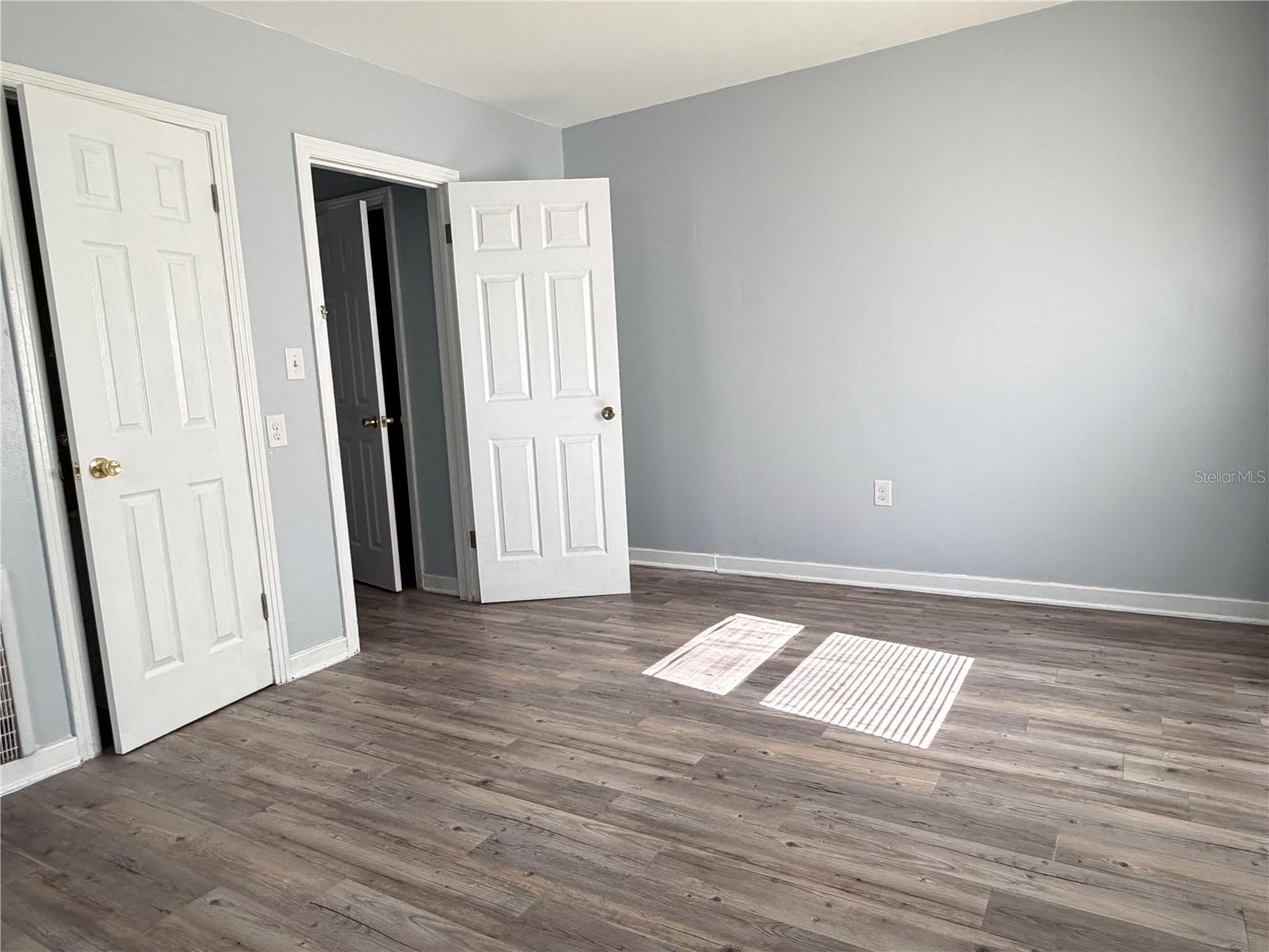 Image 8 of 15 For 1481 Drew Street