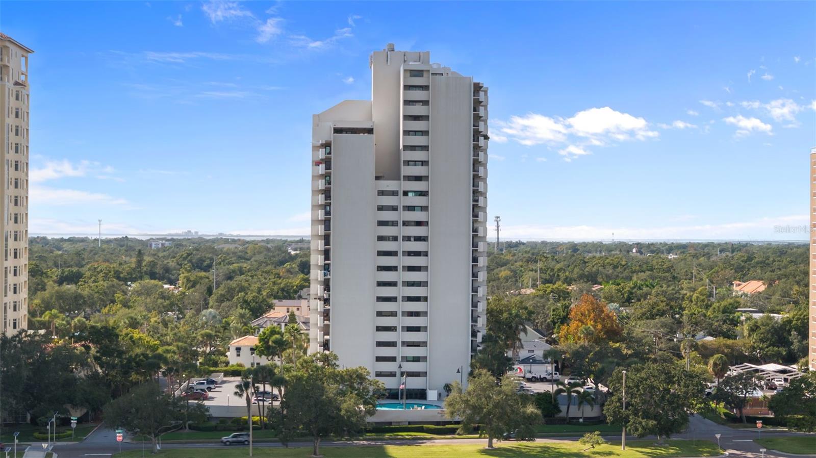 Image 4 of 59 For 4141 Bayshore Boulevard 1702