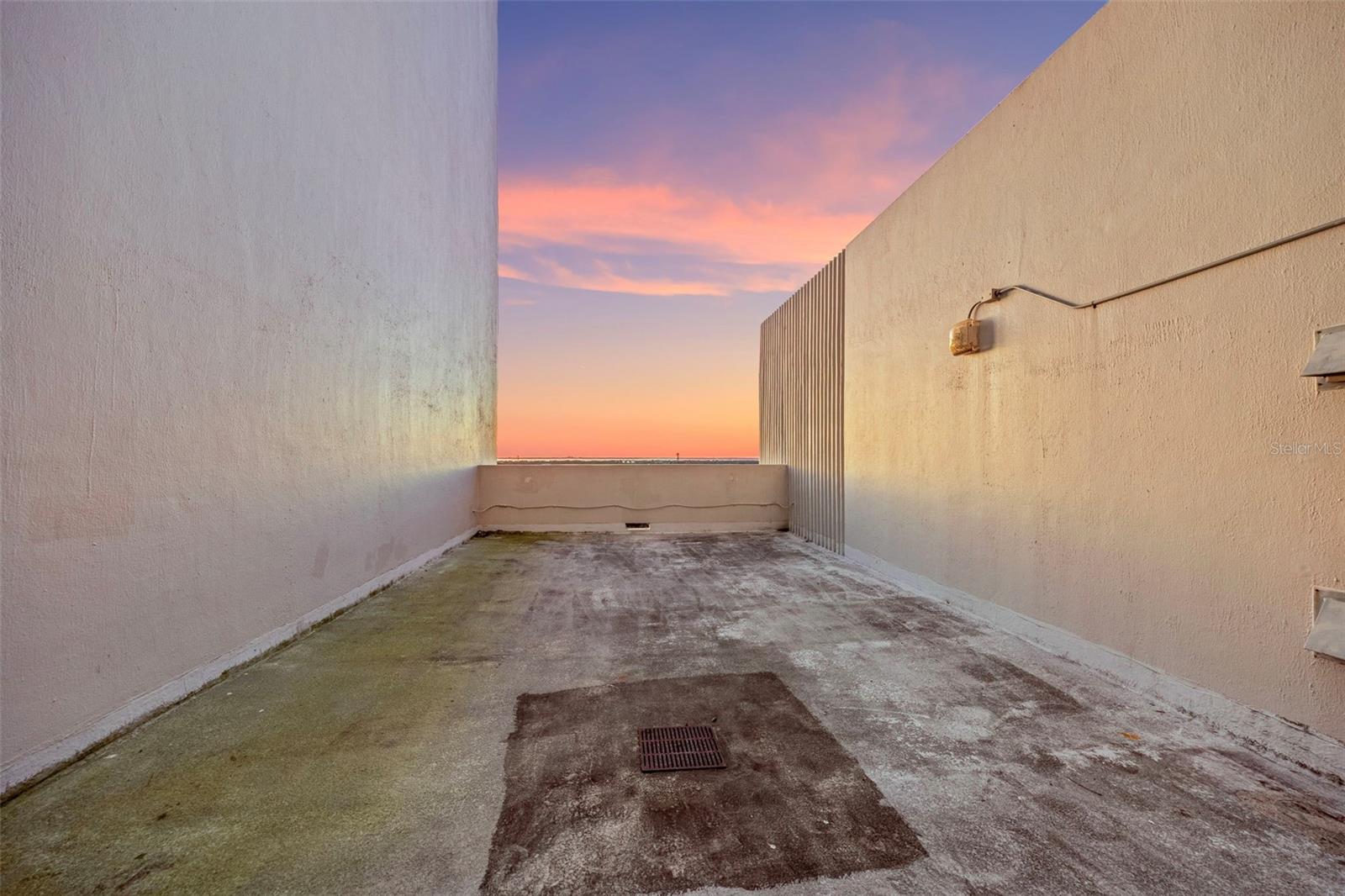 Image 49 of 59 For 4141 Bayshore Boulevard 1702