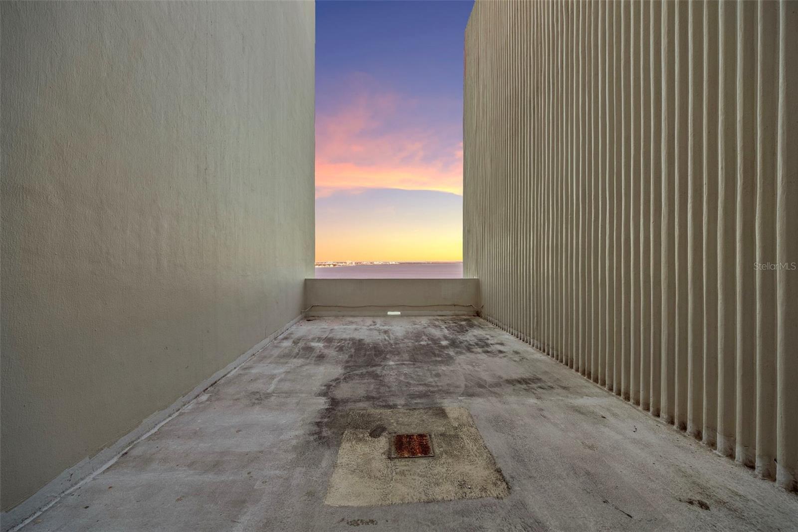 Image 50 of 59 For 4141 Bayshore Boulevard 1702