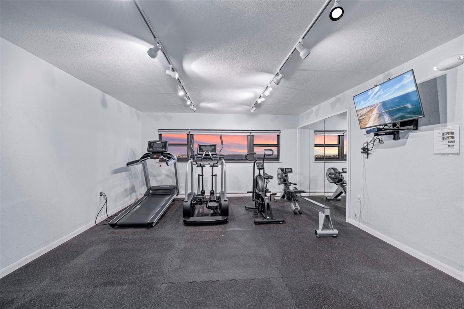 Image 56 of 59 For 4141 Bayshore Boulevard 1702