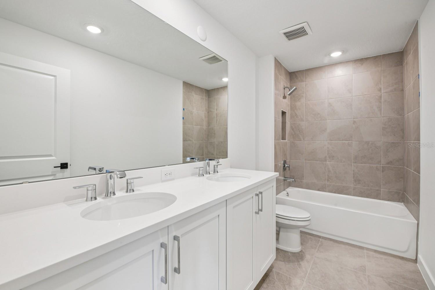 Image 32 of 53 For 17389 Honeybell Tangelo Court