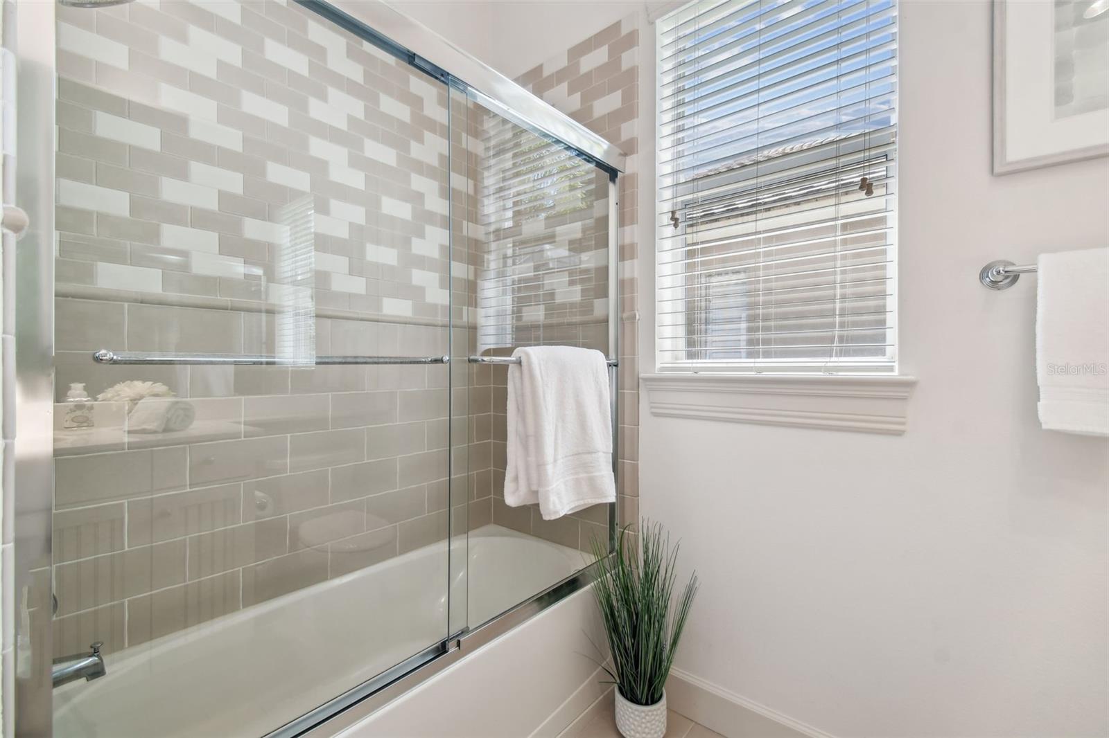 Image 49 of 92 For 2935 Grey Oaks Boulevard