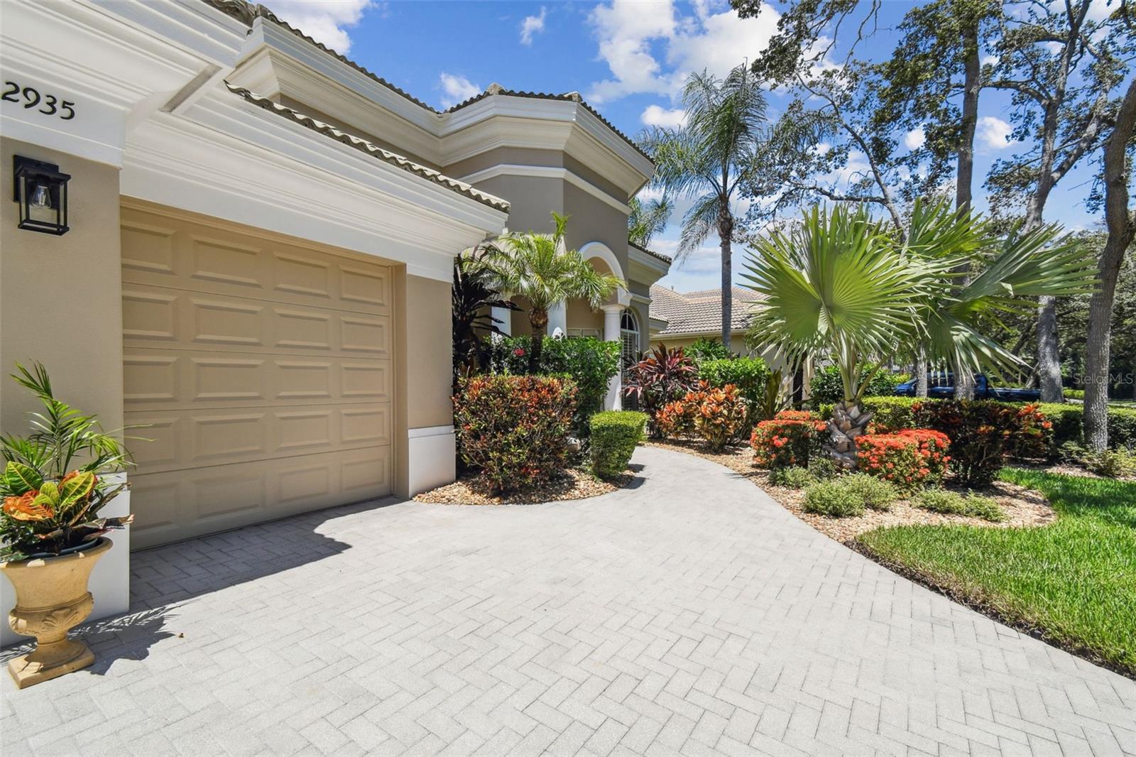 Image 5 of 92 For 2935 Grey Oaks Boulevard