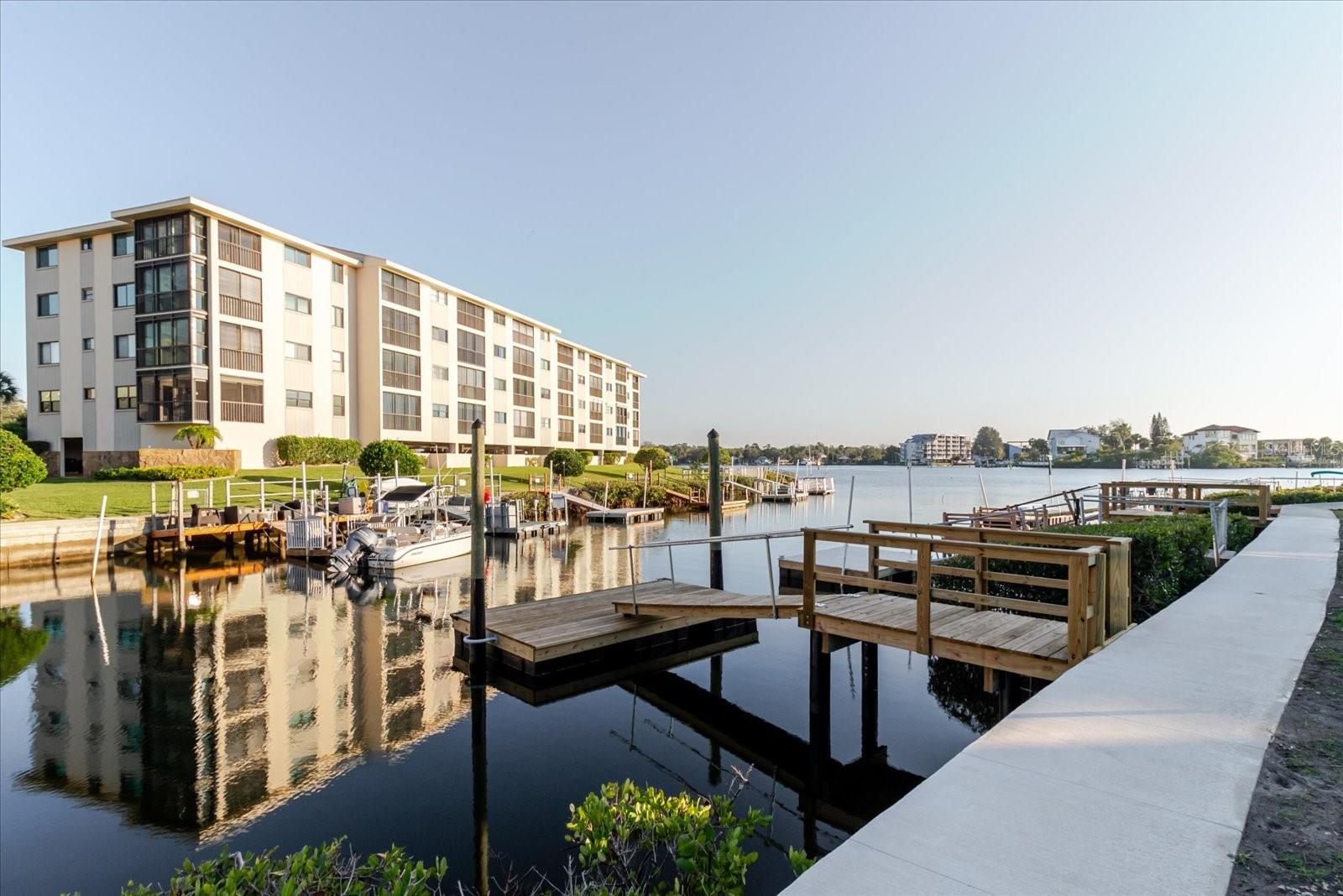 Image 30 of 75 For 8211 Brent Street 828