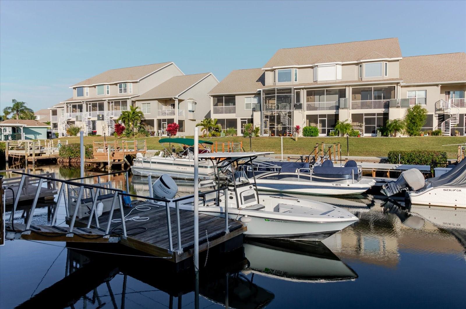 Image 31 of 75 For 8211 Brent Street 828