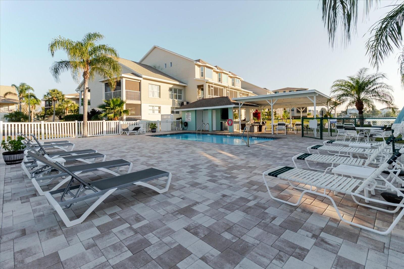 Image 36 of 75 For 8211 Brent Street 828