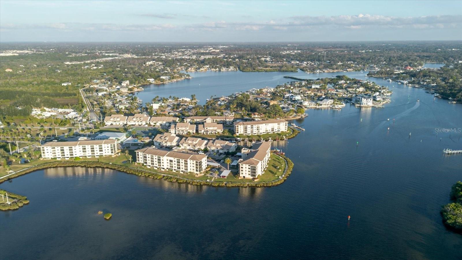 Image 45 of 75 For 8211 Brent Street 828