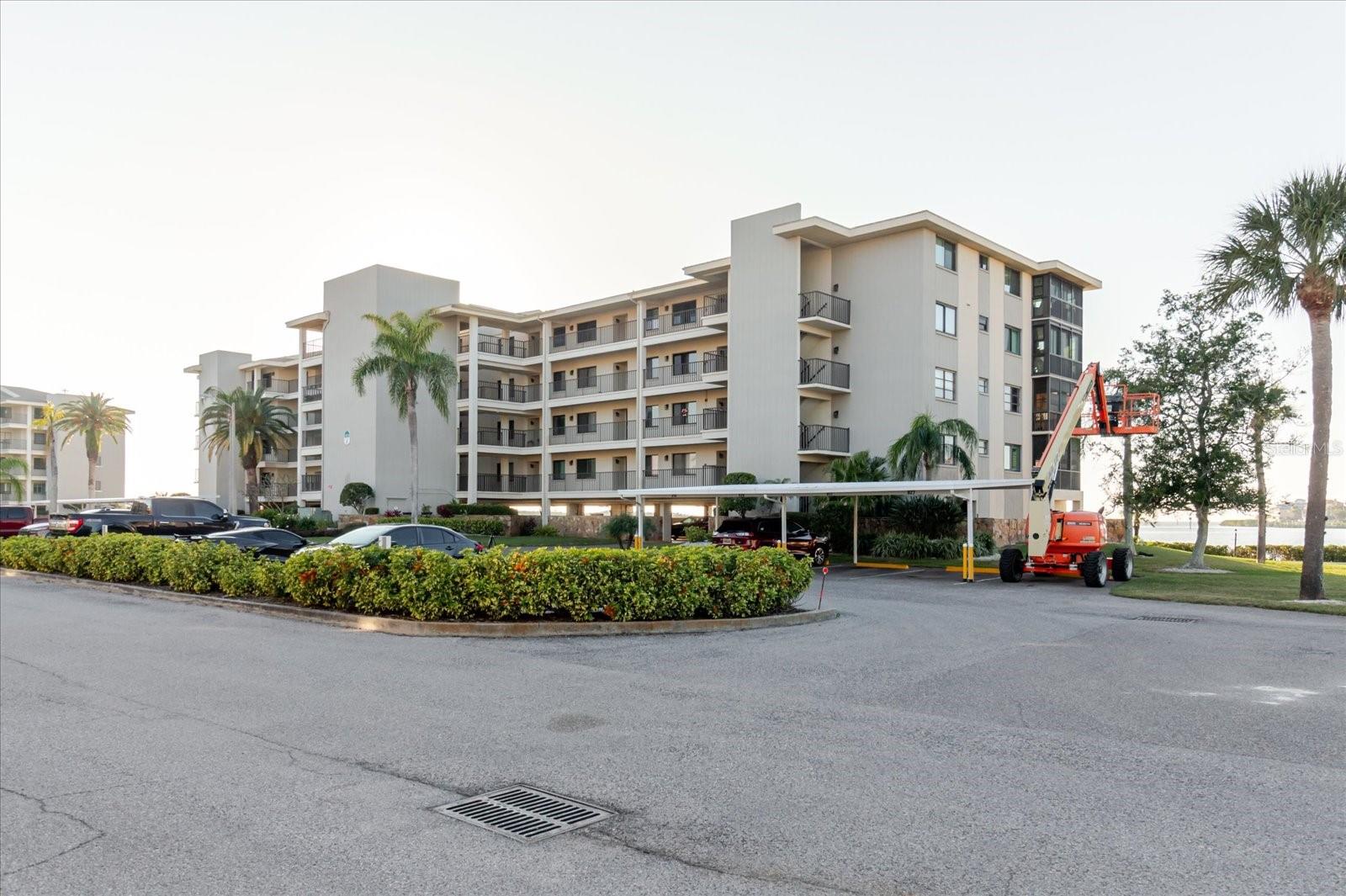 Image 69 of 75 For 8211 Brent Street 828