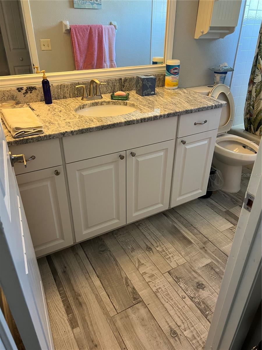 Image 73 of 75 For 8211 Brent Street 828