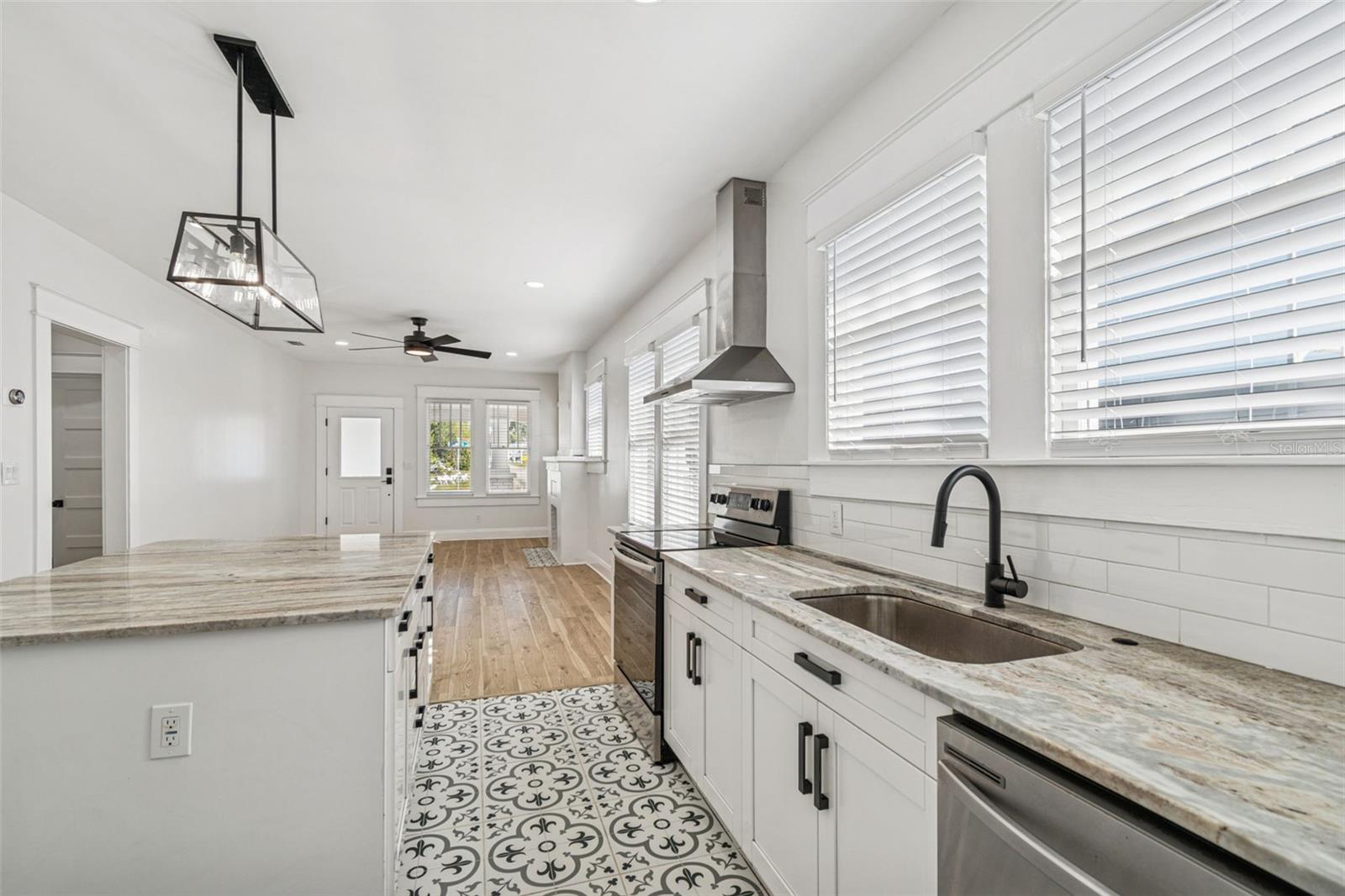 Image 16 of 62 For 511 Stratford Avenue