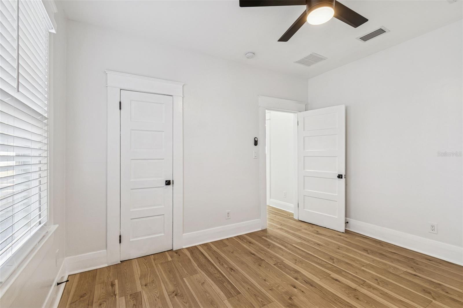 Image 34 of 62 For 511 Stratford Avenue