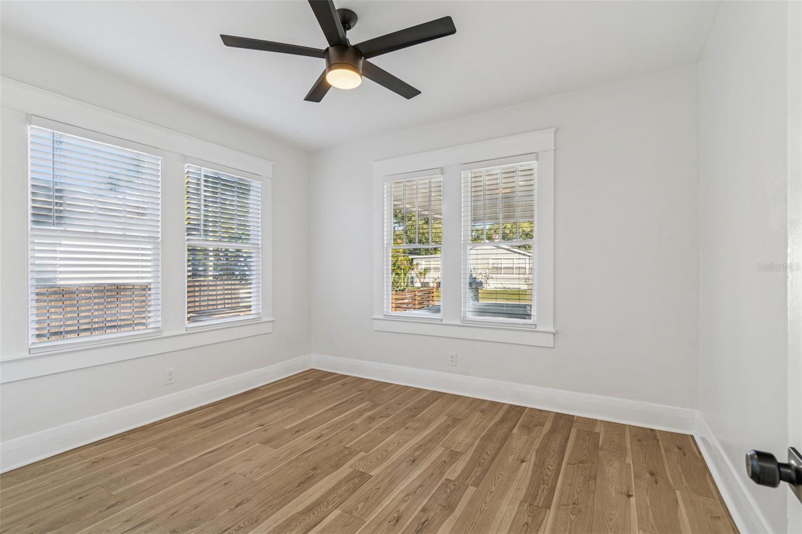 Image 35 of 62 For 511 Stratford Avenue