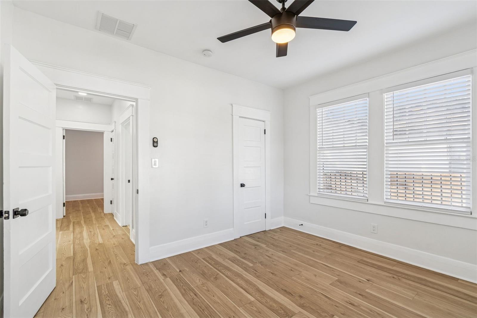 Image 36 of 62 For 511 Stratford Avenue