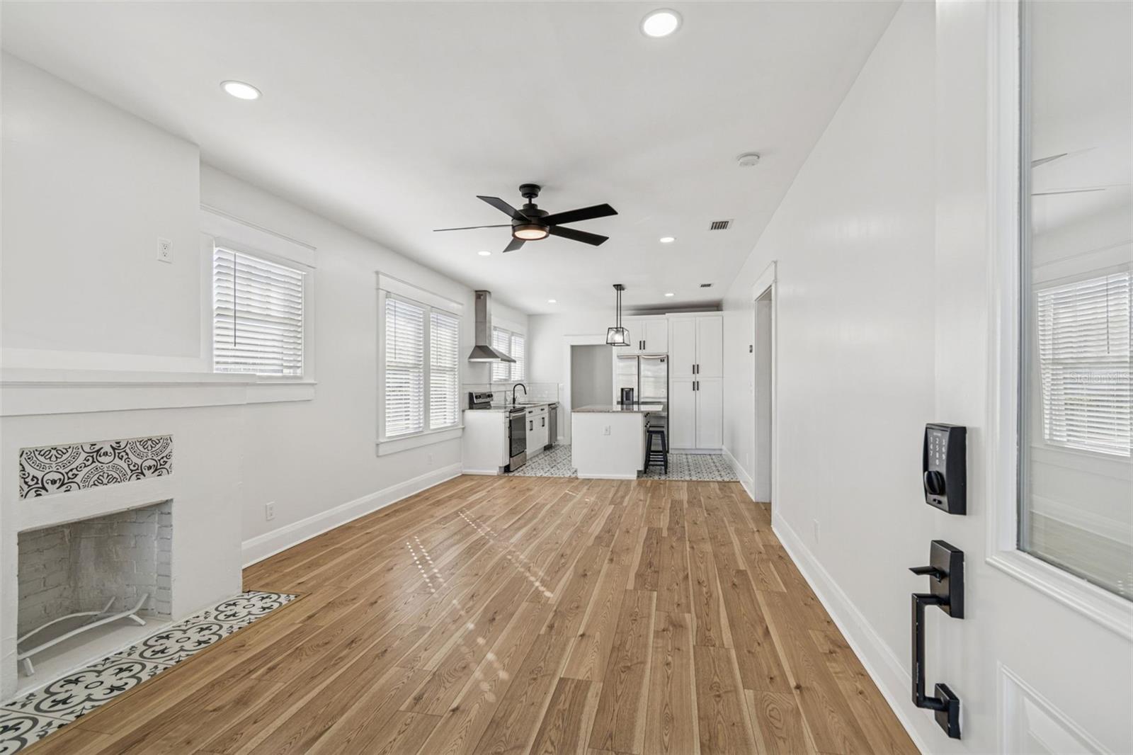 Image 7 of 62 For 511 Stratford Avenue