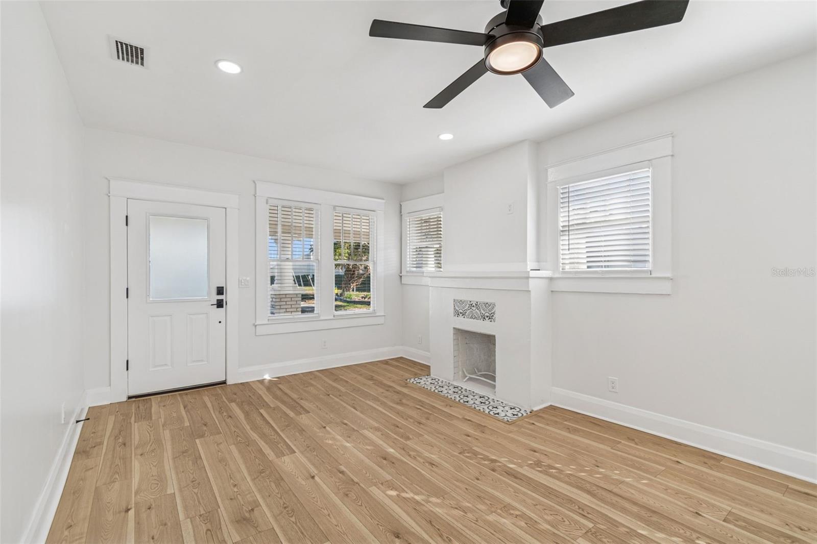 Image 8 of 62 For 511 Stratford Avenue