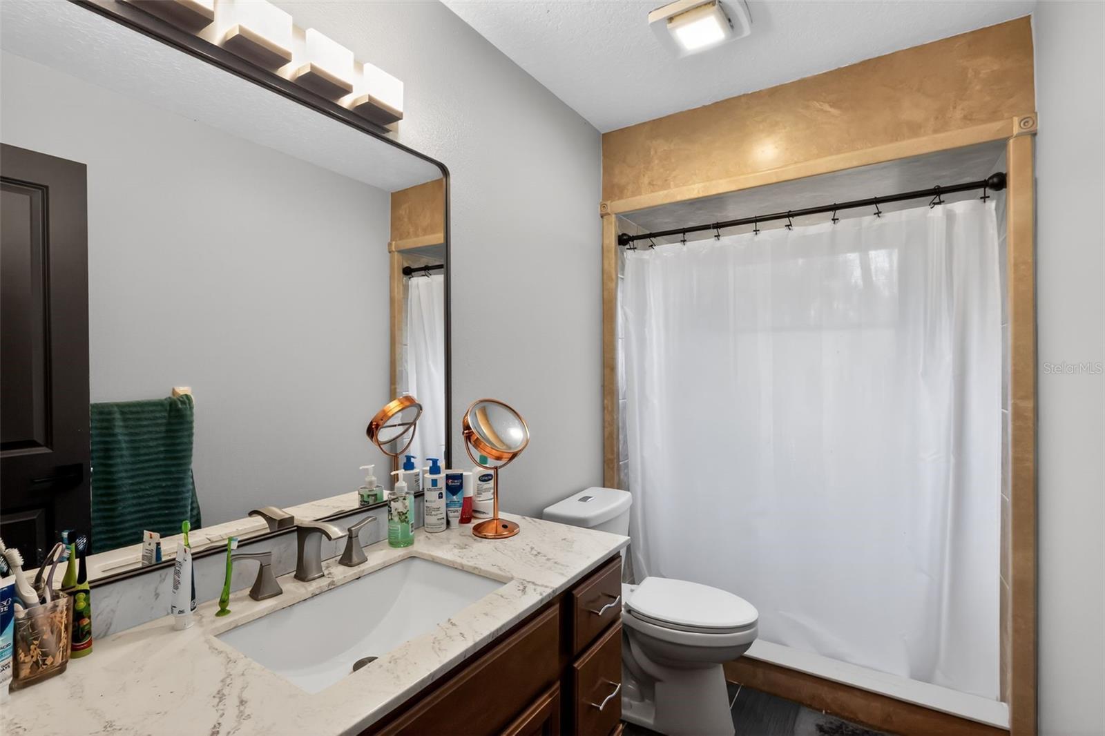 Image 15 of 30 For 5250 Michigan Avenue