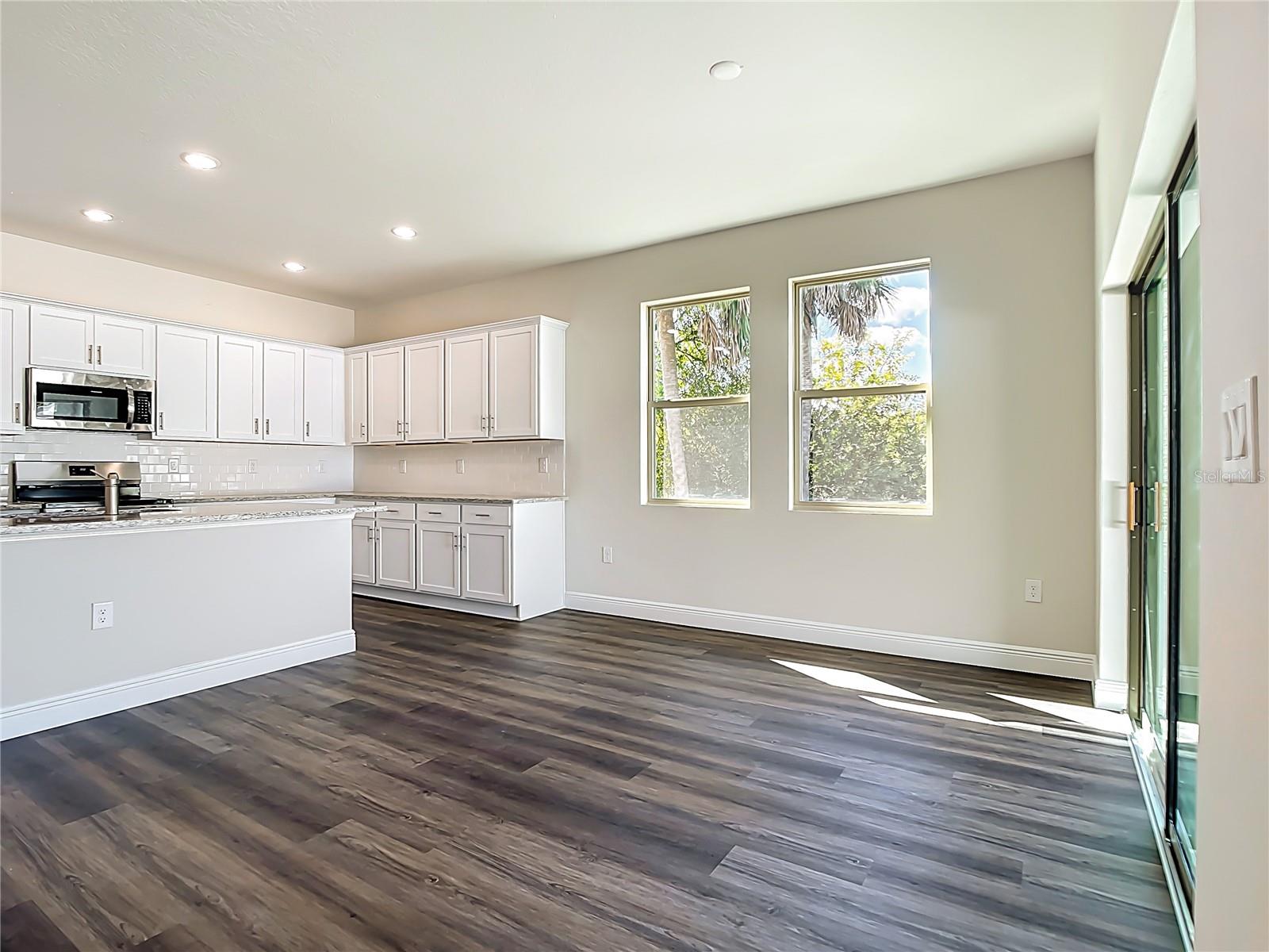 Image 20 of 53 For 5330 Ansonia Terrace