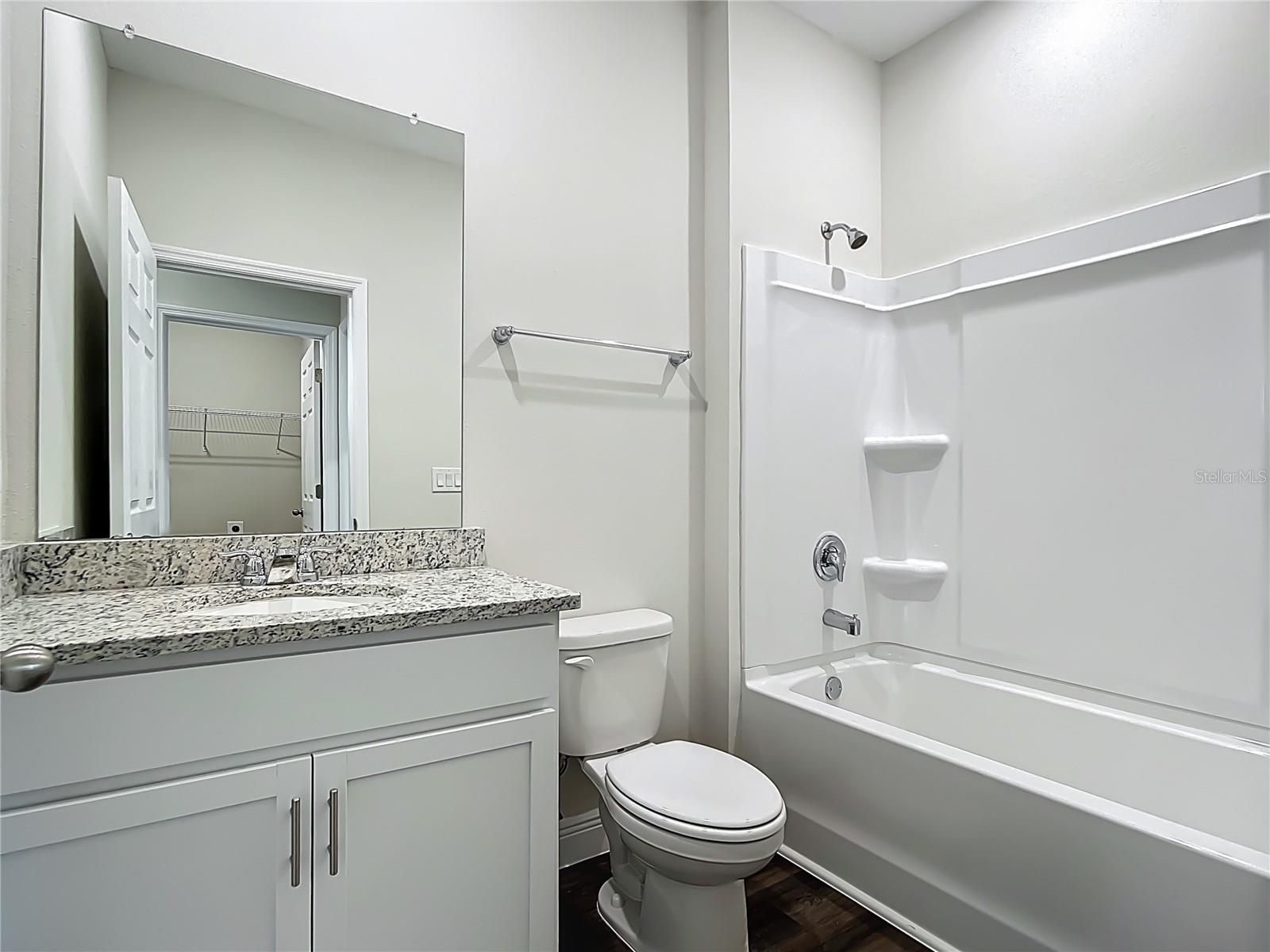 Image 32 of 53 For 5330 Ansonia Terrace