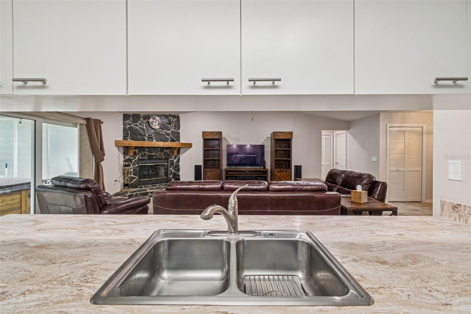 Listing photo id 10 for 9630 Via Segovia