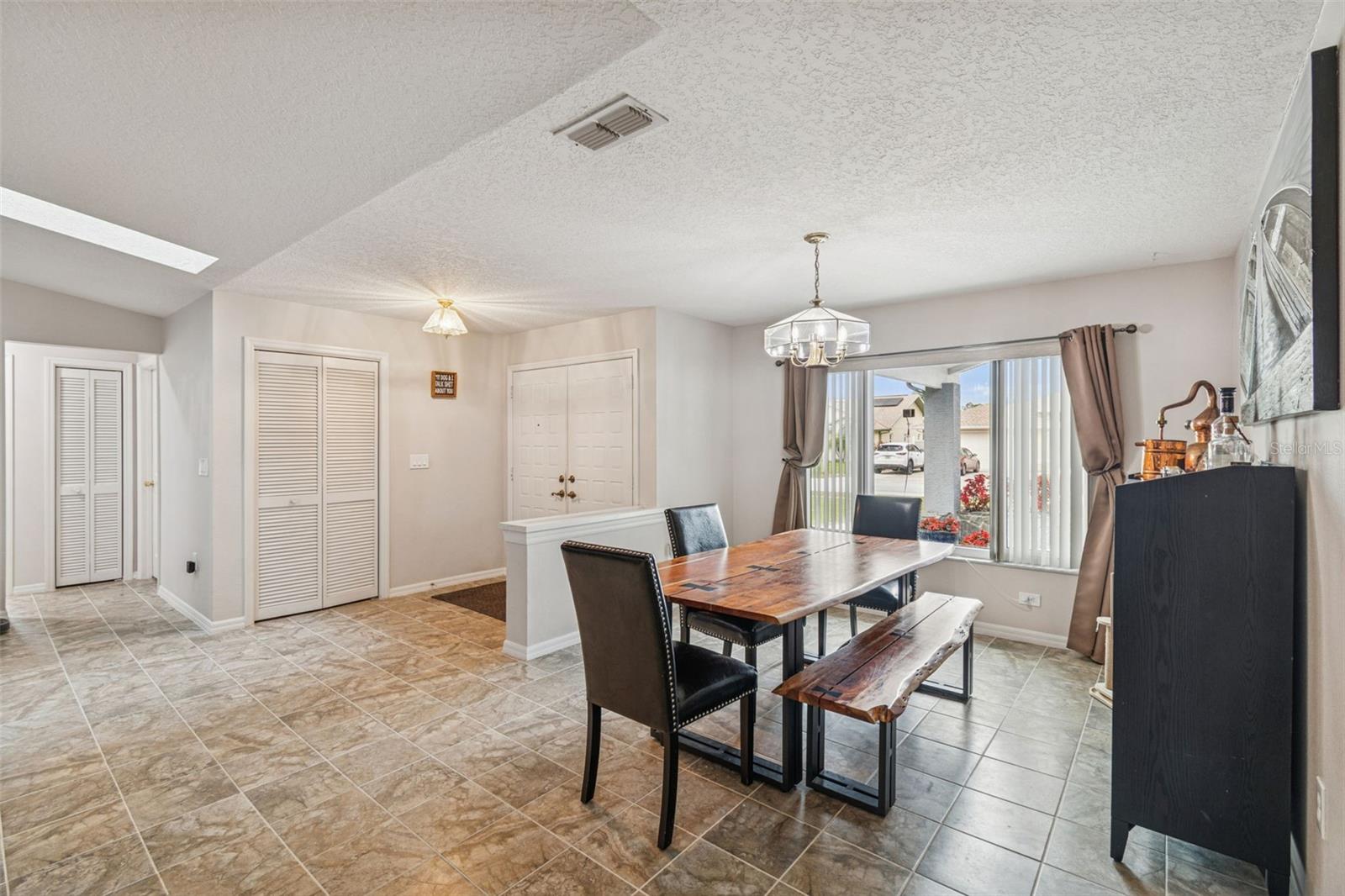 Listing photo id 2 for 9630 Via Segovia