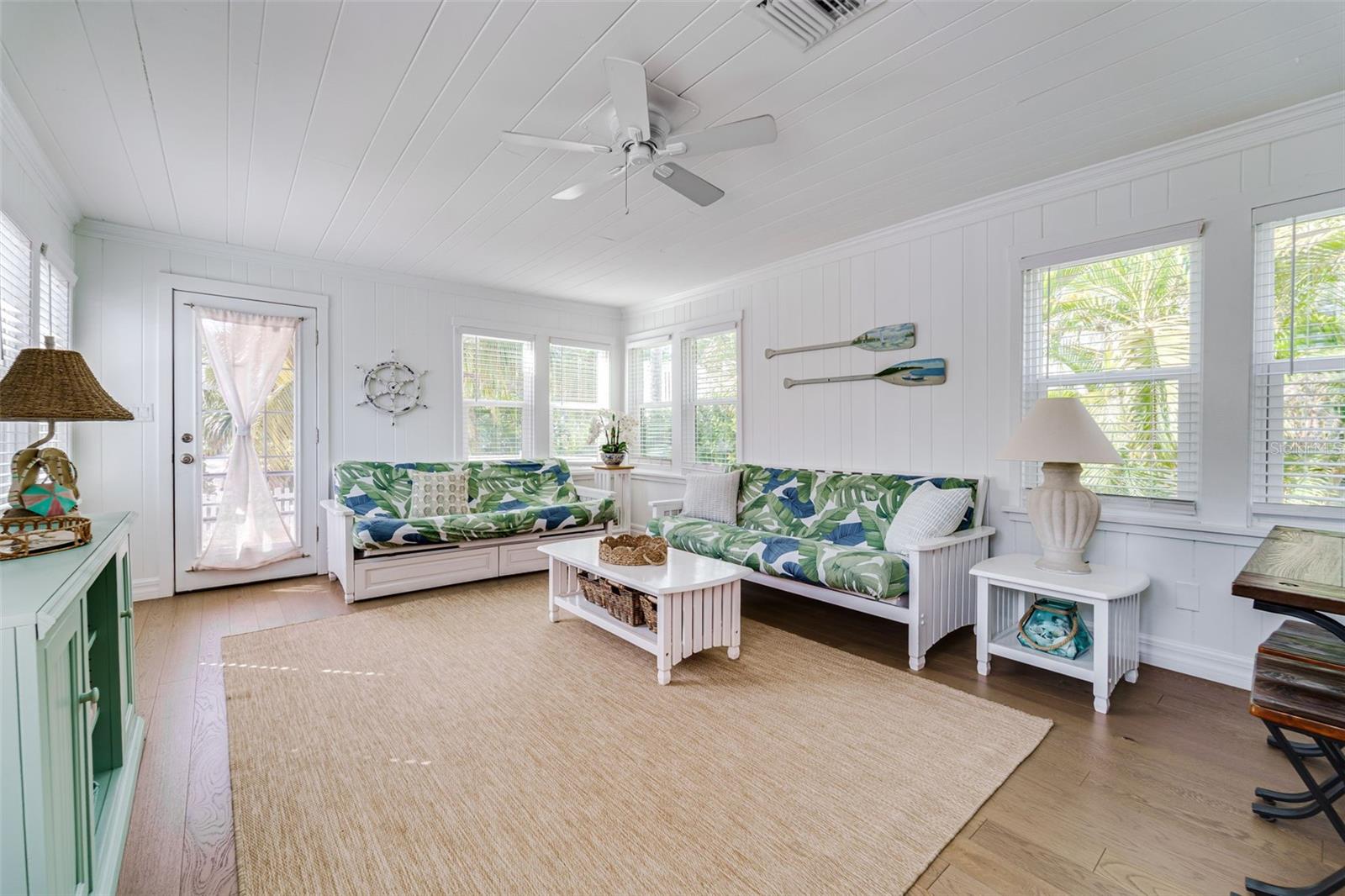 Image 17 of 36 For 12412 Sunshine Lane