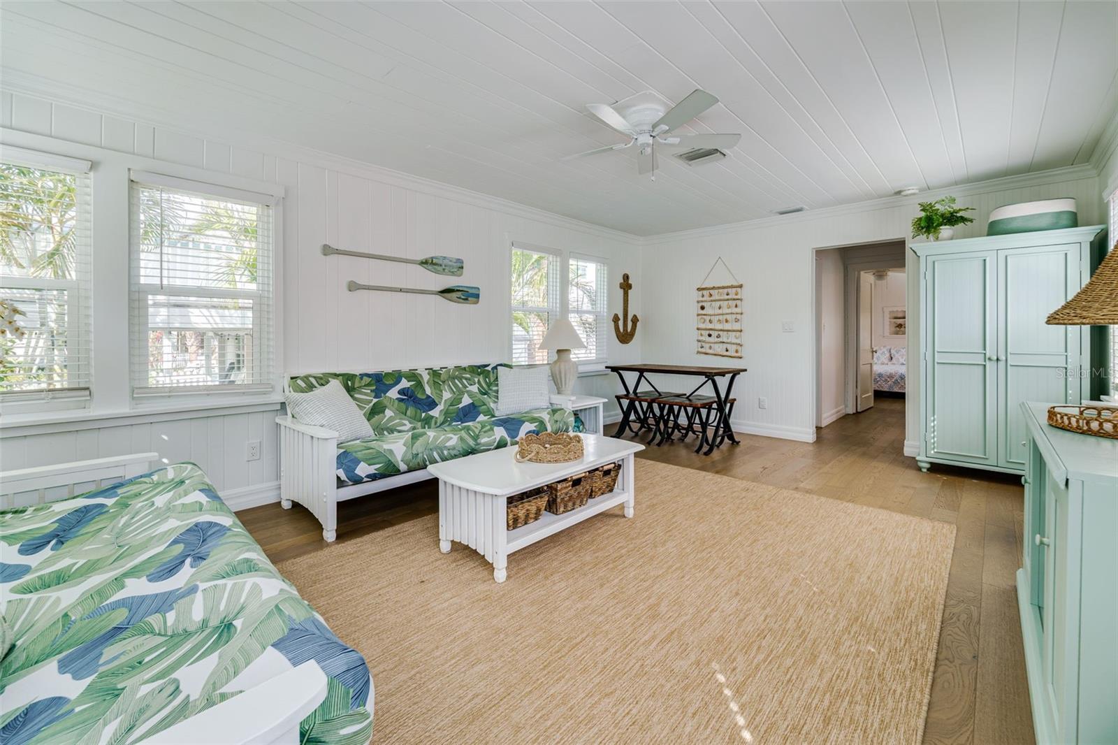 Image 4 of 36 For 12412 Sunshine Lane