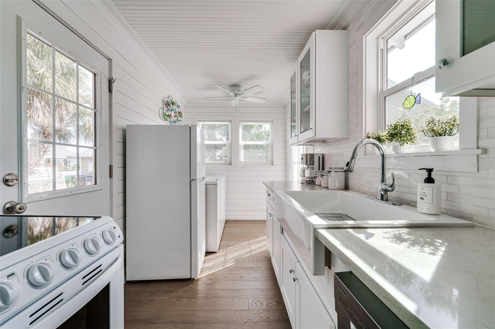 Image 6 of 36 For 12412 Sunshine Lane