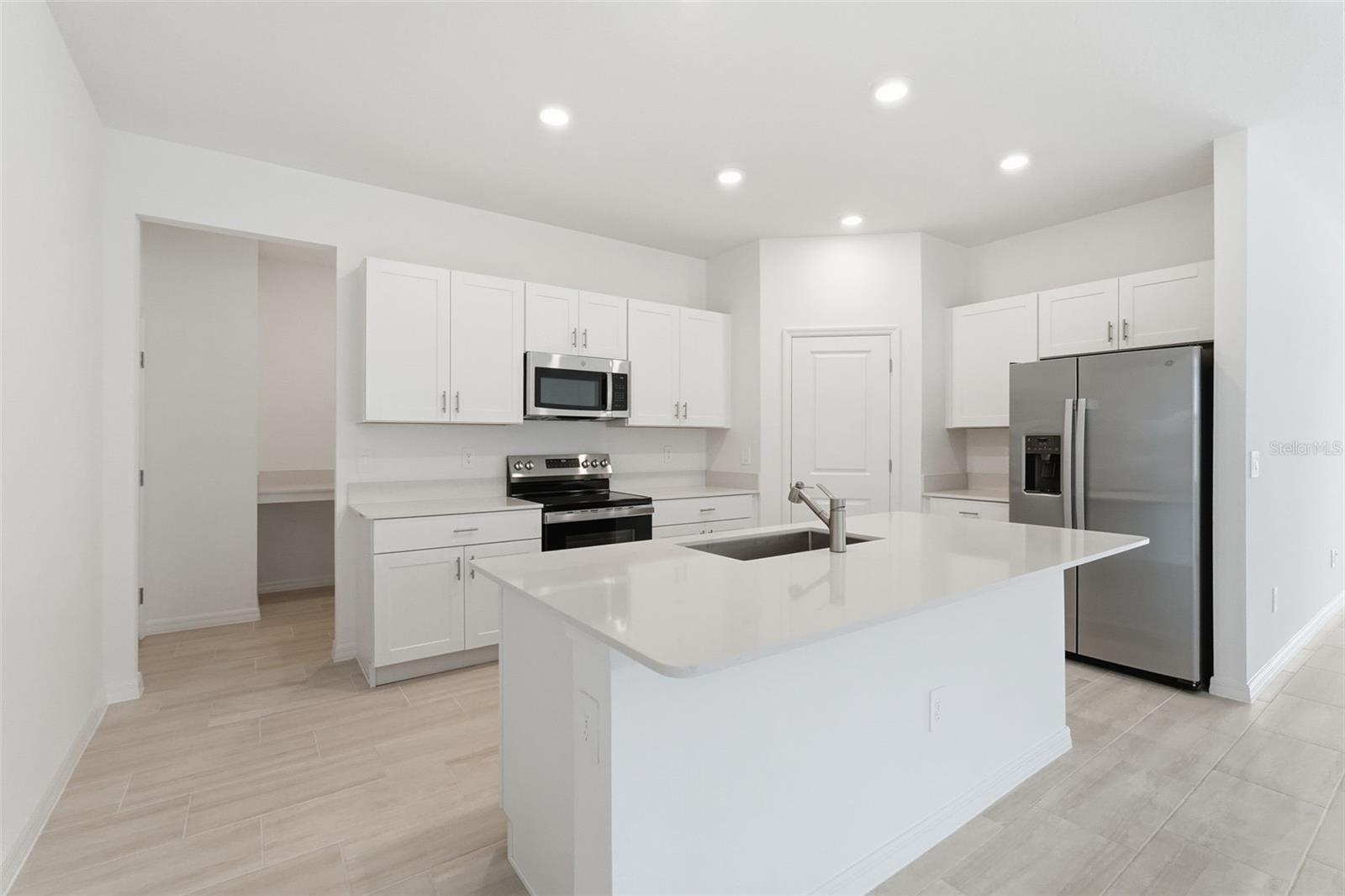 Image 8 of 33 For 9222 Scouter Bee Place