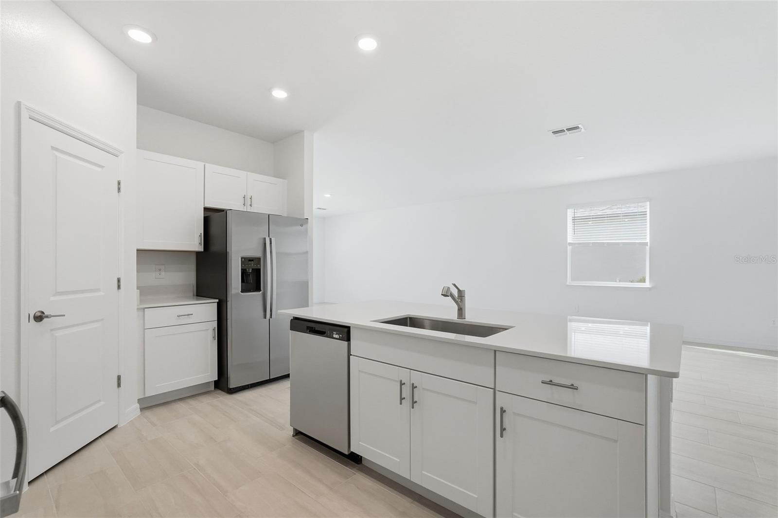 Image 9 of 33 For 9222 Scouter Bee Place