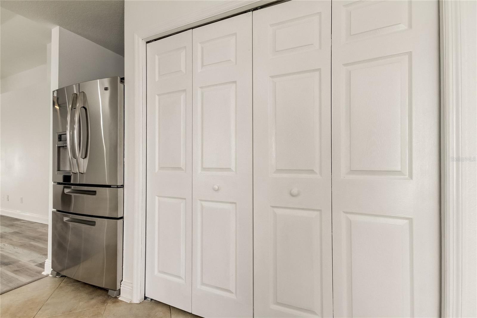 Image 21 of 54 For 6032 Lanshire Drive