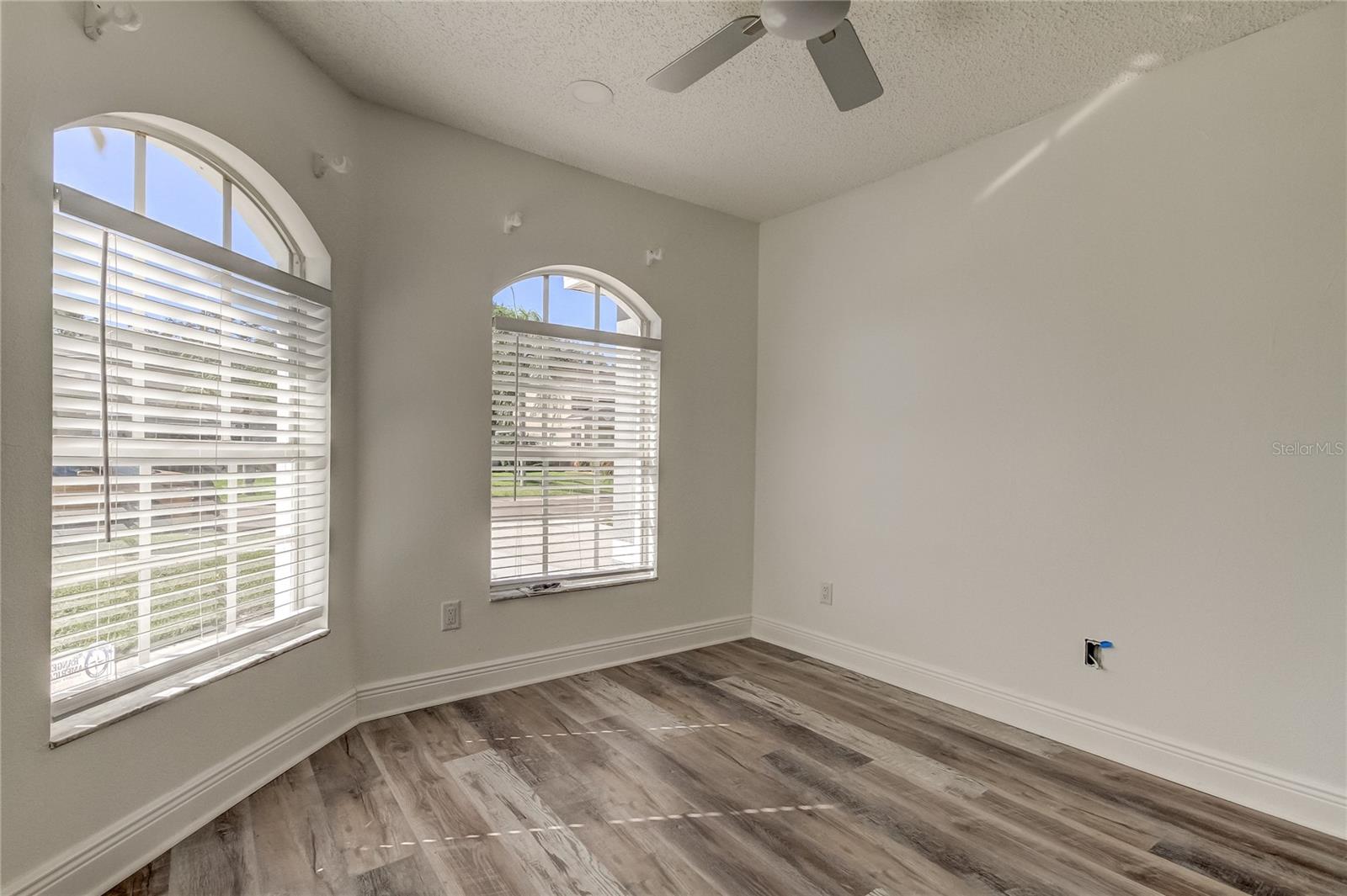 Image 36 of 54 For 6032 Lanshire Drive