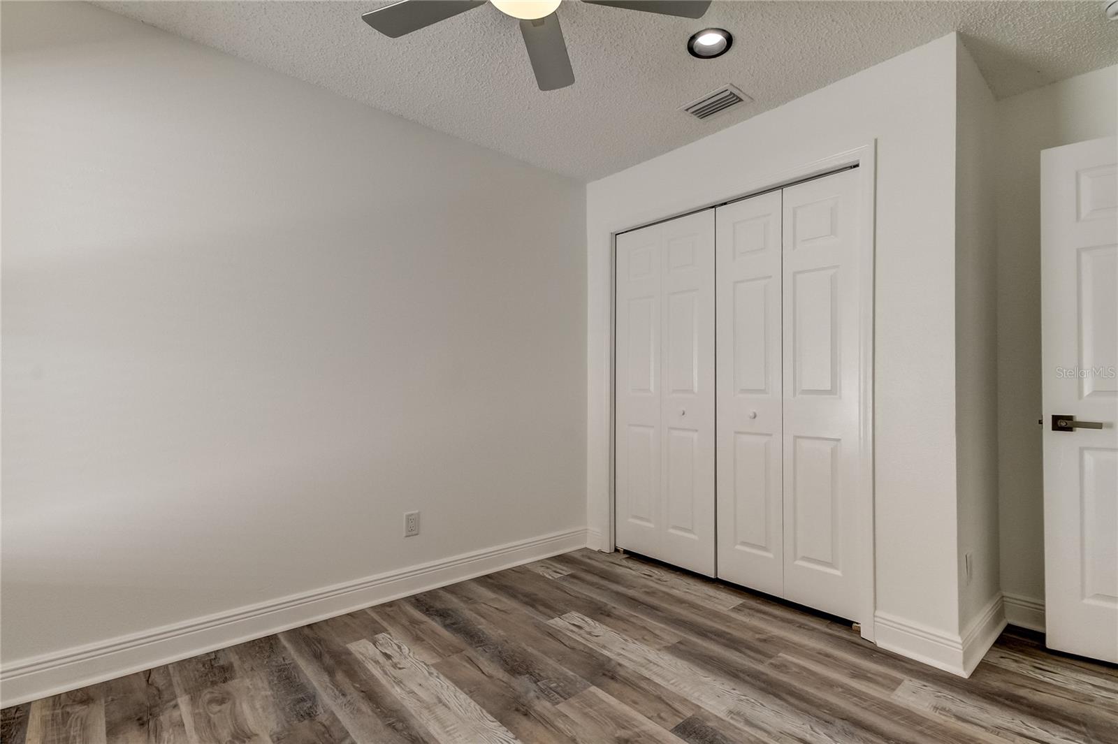 Image 41 of 54 For 6032 Lanshire Drive