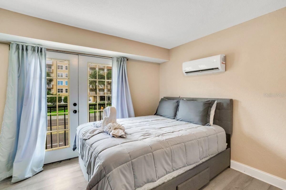 Image 12 of 28 For 16333 Gulf Boulevard 215