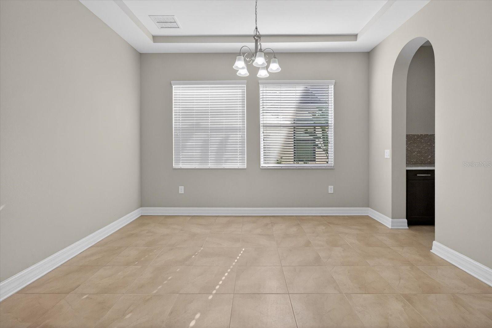 Image 10 of 55 For 2589 Gwynhurst Boulevard