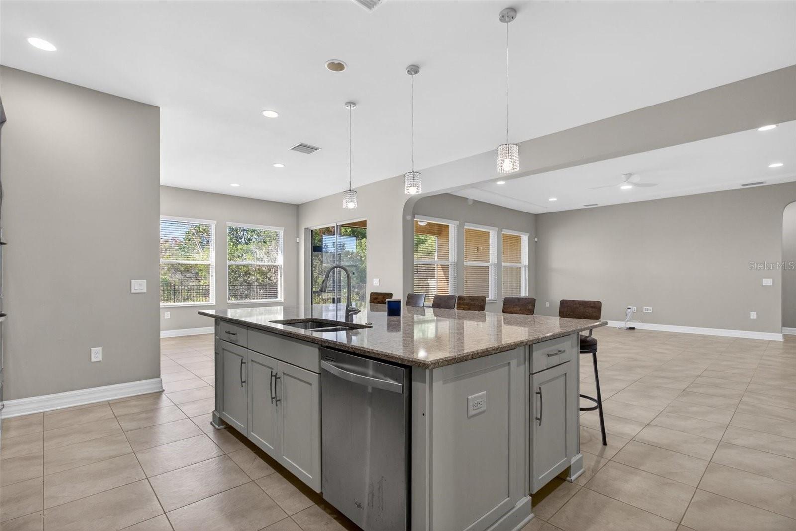 Image 17 of 55 For 2589 Gwynhurst Boulevard