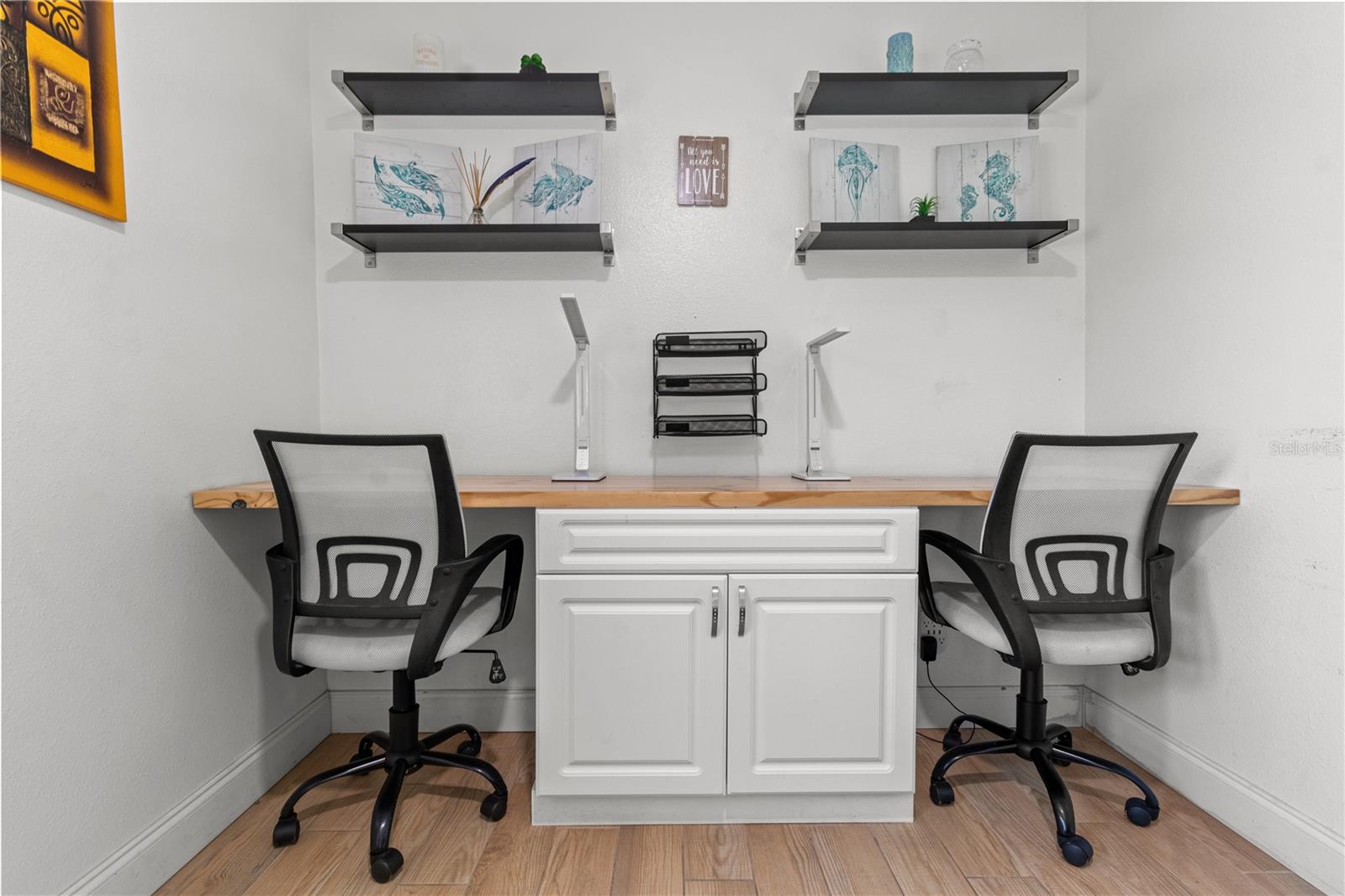 Image 13 of 25 For 604 Spencer Avenue