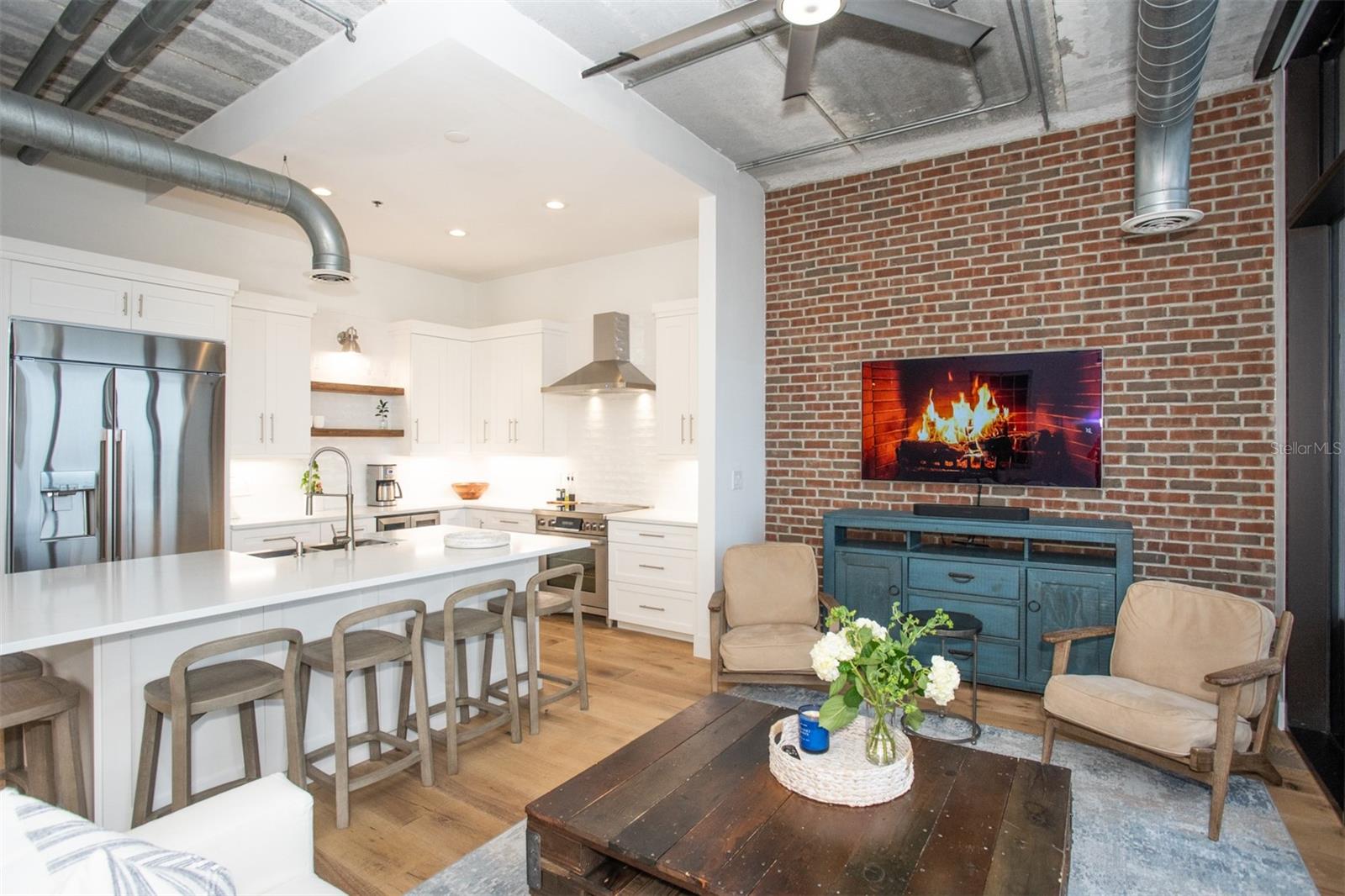 Image 11 of 51 For 175 2nd Street S 808